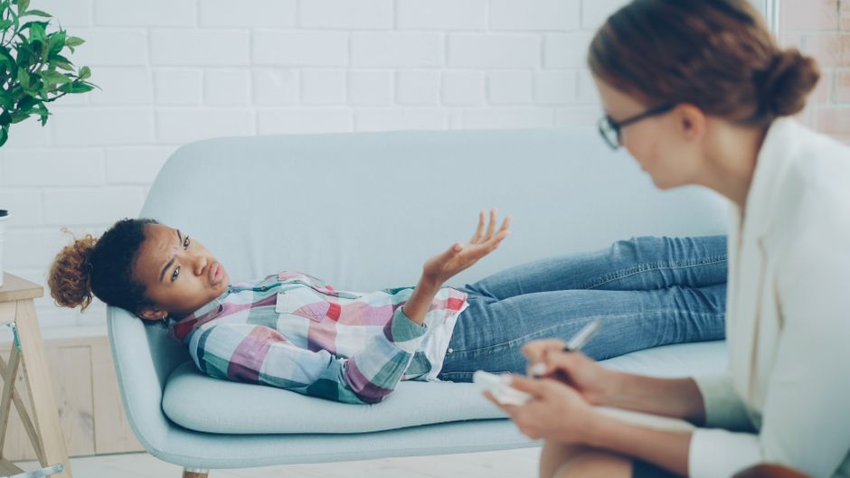 العلاج المعرفي السلوكي (CBT): كيف يغير طريقة تفكيرك؟